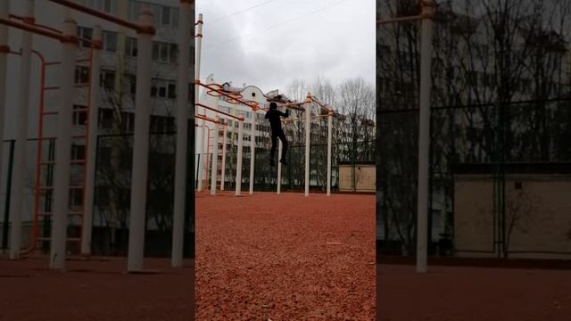 Подтягивания на турнике! 10 чистых подтягиваний! смотреть онлайн