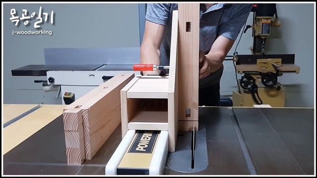 antique book shelf - able to disassemble & reassemble [woodworking] смотреть онлайн