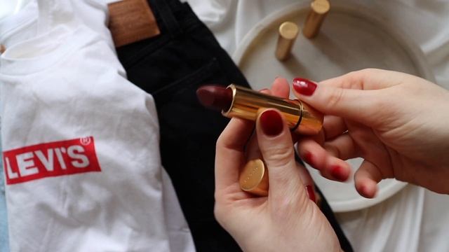 про ширпотреб, подарки мечты, минимализм и закрытые гештальты смотреть онлайн