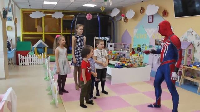 КОМПЛЕКТАЦИЯ КОСТЮМА ЧЕЛОВЕКА ПАУКА ЧЕЛОВЕК ПАУК ПРИШЕЛ НА ДЕНЬ РОЖДЕНИЯ ПРОВЕДЕНИЕ ПРАЗДНИКОВ ДЛ смотреть онлайн