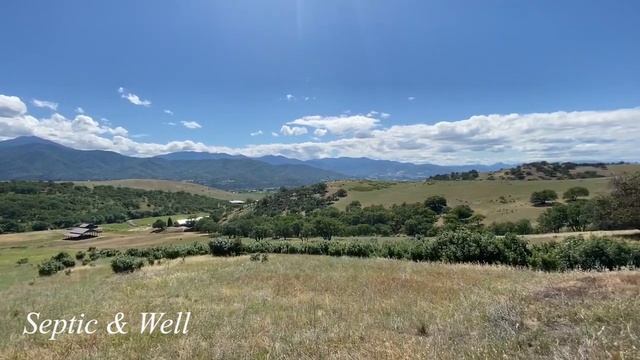 2405 Butler Creek Road in Ashland, Oregon (Summer 2020) смотреть онлайн