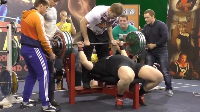 Dmitry Golovinsky (Ukraine) 302,5 kg/666 lbs bench press RAW смотреть онлайн