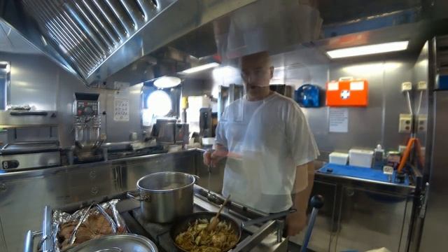 Баранина с нутом (видео из архива).