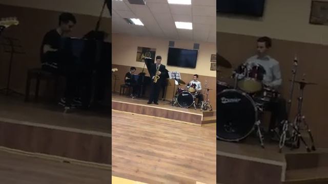 Victor Young - Stella By Starlight / Раду Мутелика / Преподаватель: Жанна Абрамовна Ильмер смотреть онлайн