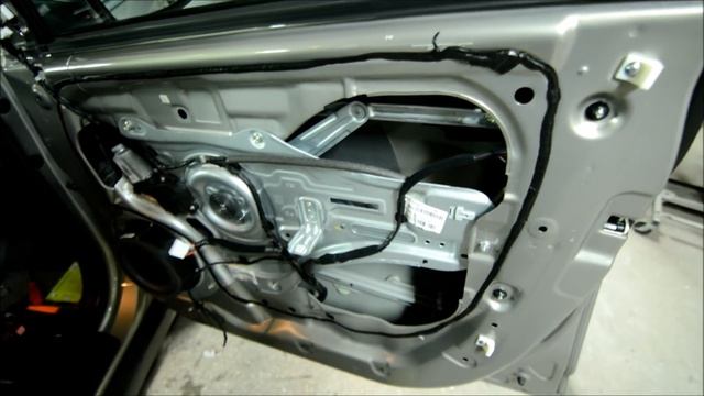 Kia Sportage 2016 разборка передней двери смотреть онлайн