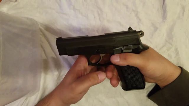 Guns Under $200: Astra A-100, First Looks and Disassembly смотреть онлайн