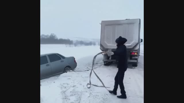 Зима-не проезжайте мимо. Помощь на дорогах. смотреть онлайн