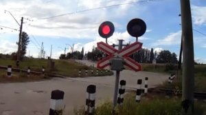 Железнодорожный переезд возле о.п. 7 км + ЭР2-406 #6330 Огульцы - Харьков-Балашовский