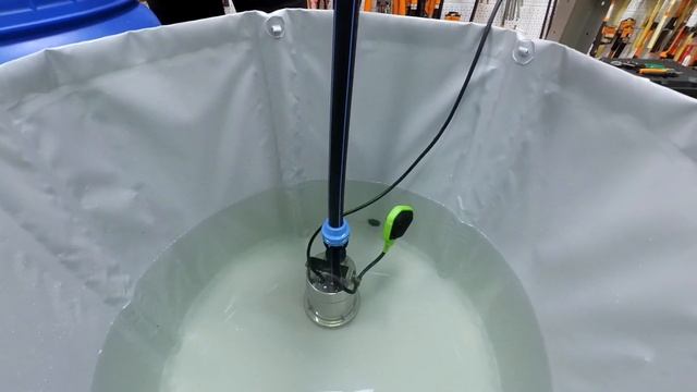 Видео-тест RedVerg RD-SPS400 5 как работает дренажный водяной насос с поплавком смотреть онлайн