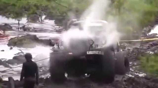 Гонки по бездорожью и болоту смотреть онлайн