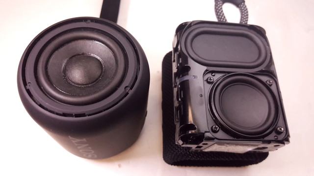 SONY XB12 and JBL GO3 BASS TEST!!! смотреть онлайн