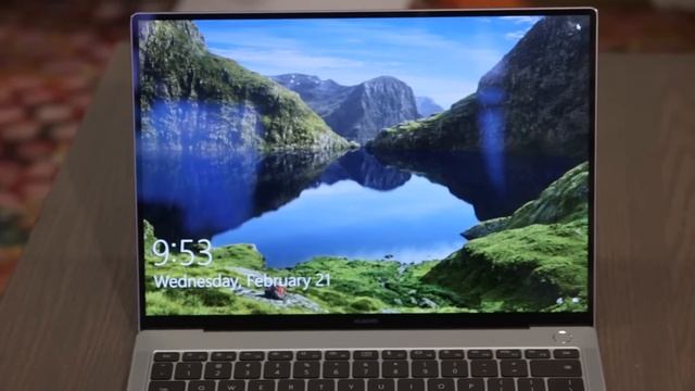 Huawei MateBook X Pro Hands-On at MWC 2018 смотреть онлайн