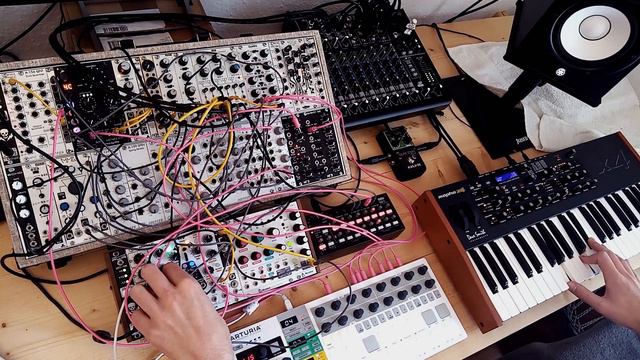 Live Jam #191 - Electro / Distorted Drums - Eurorack, Beatstep Pro, Korg SQ-1, DSI Mopho X4 смотреть онлайн