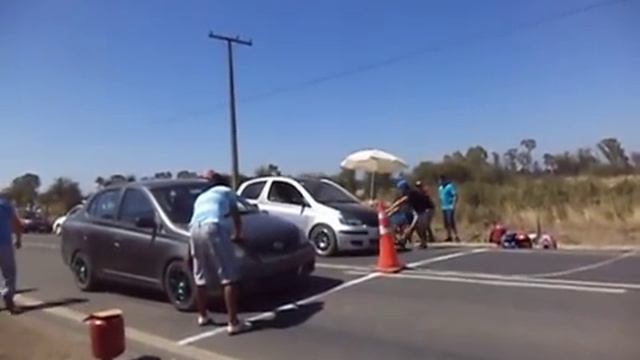 toyota yaris sedan vs toyota yaris sport смотреть онлайн