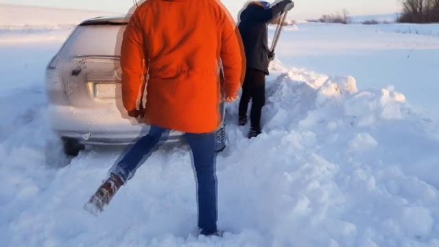 как правильно засадить тачку в снег, если.... смотреть онлайн