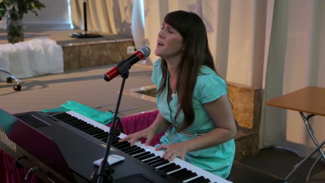 Яна Данишевская песня " В этот час" смотреть онлайн