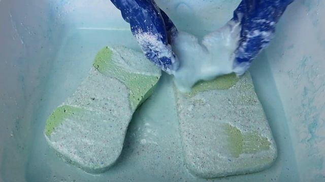 Ariel on Ariel | ASMR Paste Squeezing | Ariel Powder + Ariel Liquid смотреть онлайн