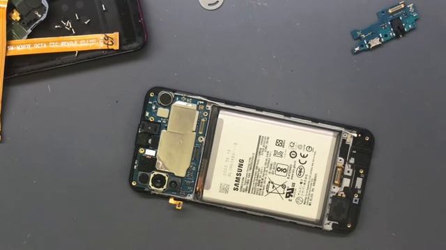 Samsung Galaxy M31 - Упал в ванну/ Чистка после влаги смотреть онлайн