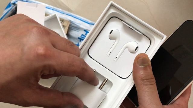 Iphone SE 64gb UNBOXING in Flipkart sale The Big Billion Days... смотреть онлайн
