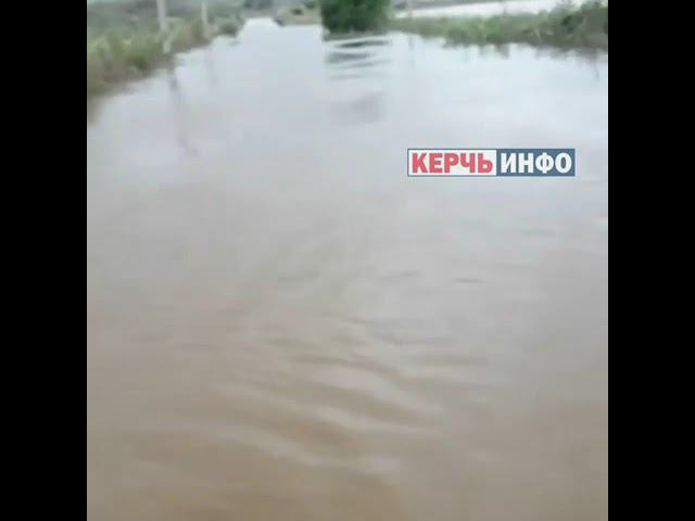 В Жуковку не попасть: разлился Глазовский ставок смотреть онлайн