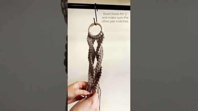How to Make a Macrame Hat Hanger смотреть онлайн
