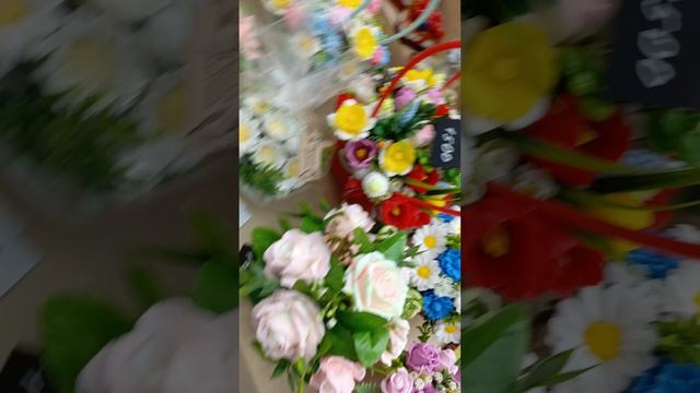 1000021386.mp4 ярмарка в универмаге Кировский