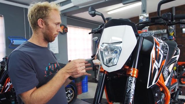 TRANSFORMATION OF KTM DUKE 690 R | RokON vlog #89 смотреть онлайн