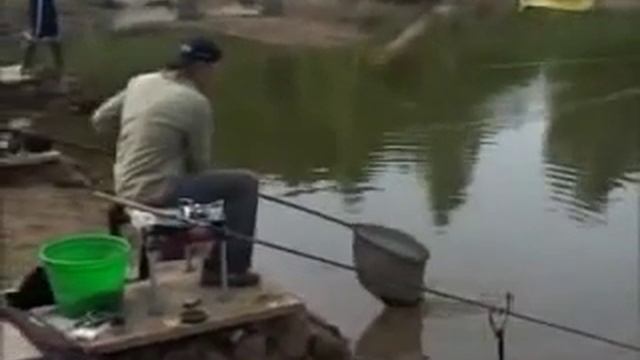 Клёвое место. Подмосковье. Платный пруд "Funny Fishing" смотреть онлайн