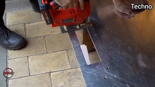 мужчина построил невероятный ТАНК для своего сына, используя старые автомобили | by MWIG смотреть онлайн