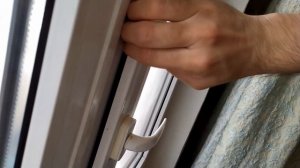 Как установить магнитную защёлку на балконную дверь