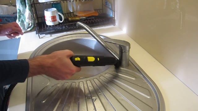 Чистка пароочистителем кухонной мойки / умывальника. Пароочиститель Karcher SC 2 / Керхер SC 2 смотреть онлайн