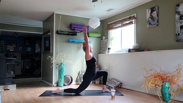 45 minute Morning Yoga Practice For Energy and Stretching смотреть онлайн