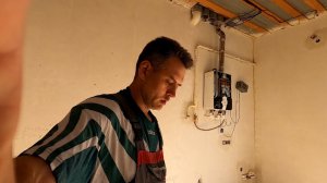 Водяной теплый пол на кухне, стяжка с разуклонкой в туалете, частный дом