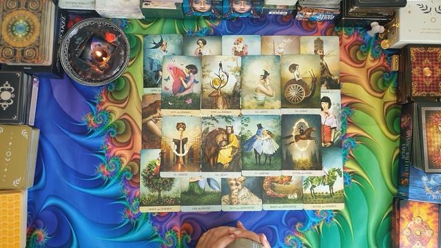 Для мужчин ?? Какая женщина в Вас влюблена и не говорит Вам об этом?????? смотреть онлайн