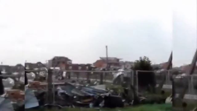 Не выезжай из гаража в ветренную погоду обратно не заедешь. Снесло нахрен гараж. смотреть онлайн