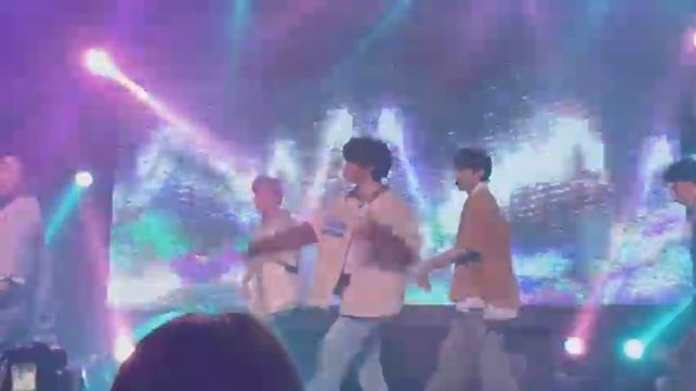 230501 BOY STORY "哈?! (What‘s Poppin)" Fancam at Hanyu's Coming-of-Age-Ceremony смотреть онлайн