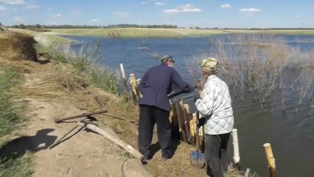 Ограждение из свай на Втором мостике 13. 0.6 2019 смотреть онлайн