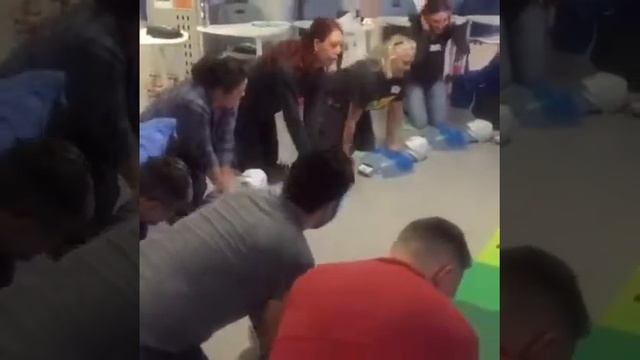 Learning with 999 Paramedics is fun!!! смотреть онлайн