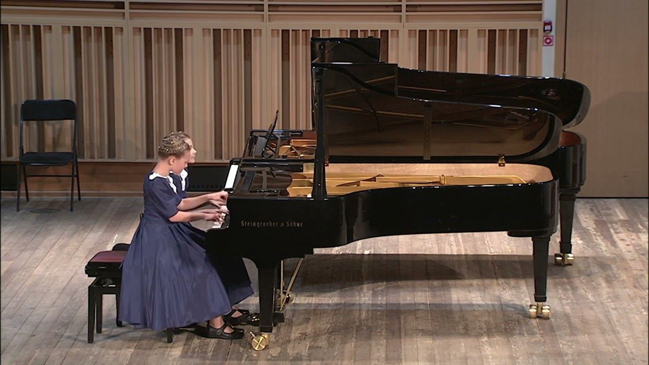 Смотр-фестиваль фортепианных отделений. 1 день смотреть онлайн
