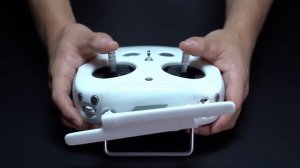 Как правильно держать пульт дрона