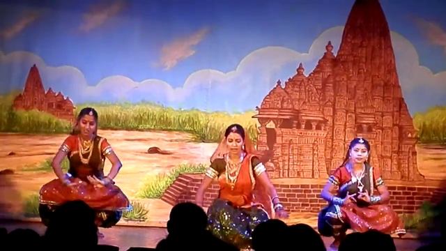 Кхаджурахо. Индийские танцы 10 смотреть онлайн