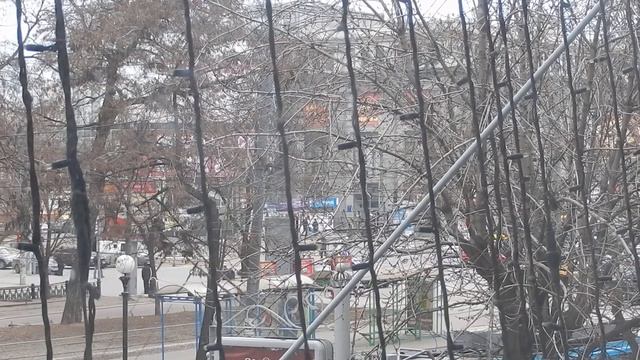 Вид на перекресток Карла Маркса-Короленко - Днепропетровск, 21.01.2014 смотреть онлайн