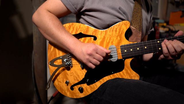 Walsh Guitars Yadah + McNelly Bean pickups + vintage Fender Champ смотреть онлайн