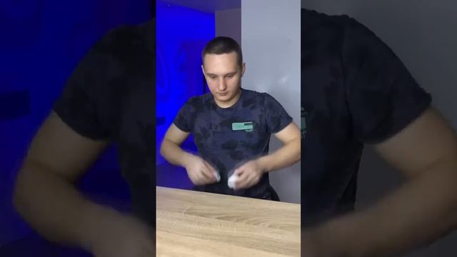 НА ЧТО СПОСОБЕН ТОПОР ИЗ БУМАГИ? ? #shorts смотреть онлайн