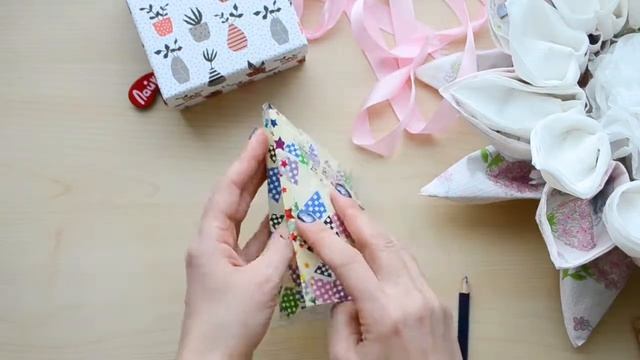 БЫСТРАЯ УПАКОВКА ПОДАРКА БЕЗ КЛЕЯ И СКОТЧА смотреть онлайн