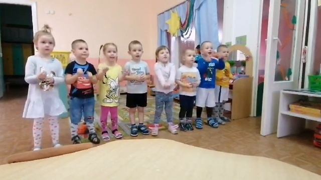 Видеопоздравление для пап от второй младшей группы №6 смотреть онлайн
