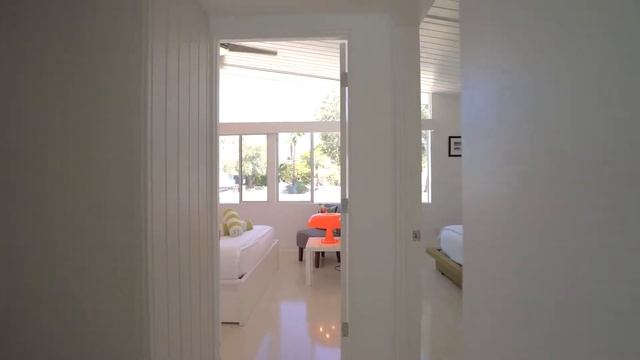 PS Groovy - RELAX Palm Springs смотреть онлайн