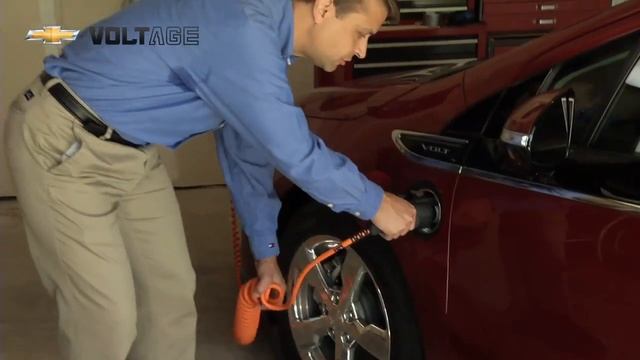 Charging Your 2011 Chevy Volt at Home смотреть онлайн