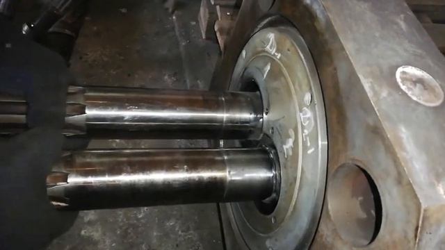 Ремонт двойной шнековой пары для переработки ПВХ смеси смотреть онлайн