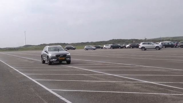 PILOT ASSIST, INTELLISAFE TEST VOLVO XC60 смотреть онлайн